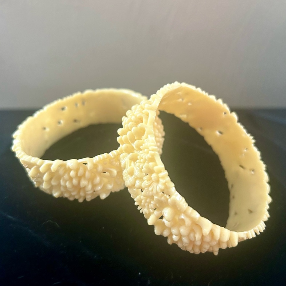 Vintage 1940s/1950s celluloid bangles - Picture 2 of 4